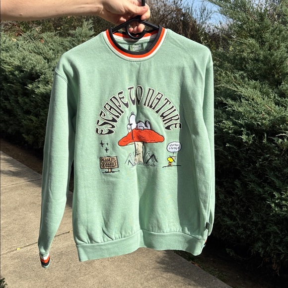 😍 PARKS PROJECT X PEANUTS SNOOPY FLEECE CREW TOP - Picture 5 of 16